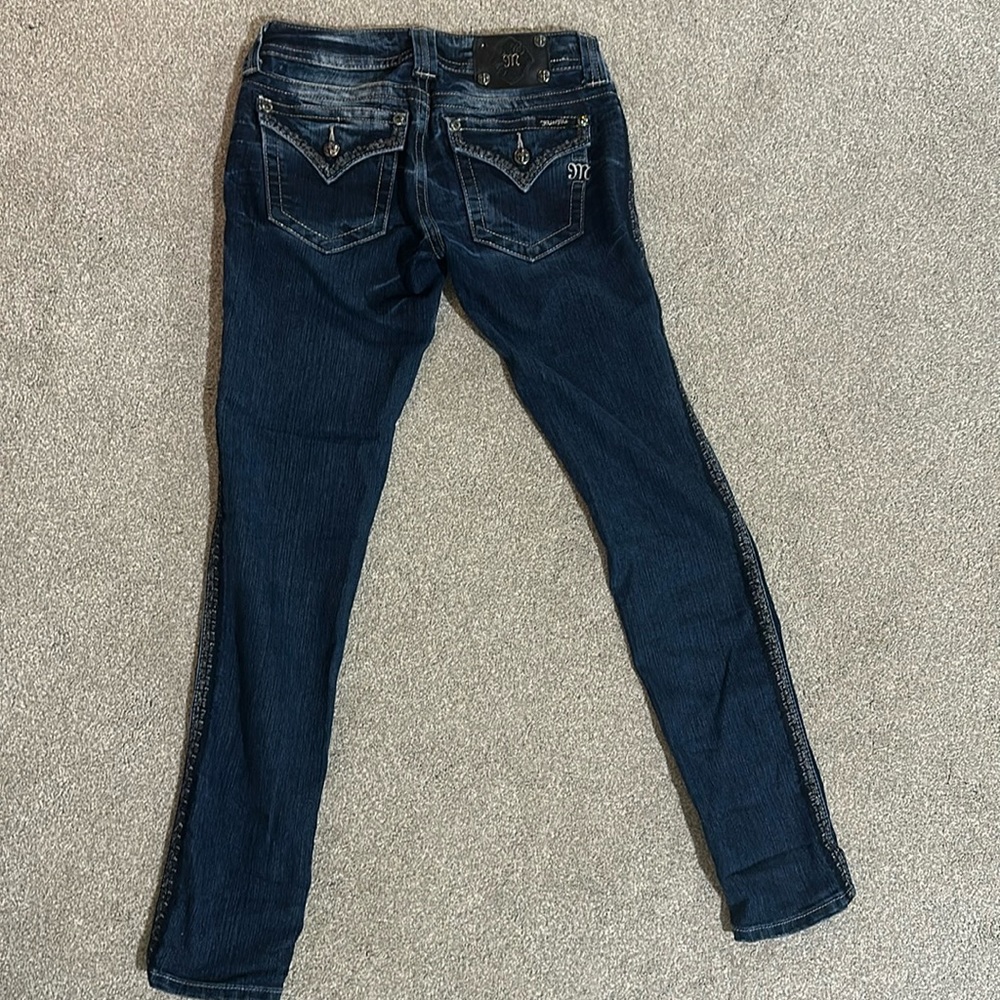 Miss Me denim straight leg jeans sz 28. Inseam 31” inseam.